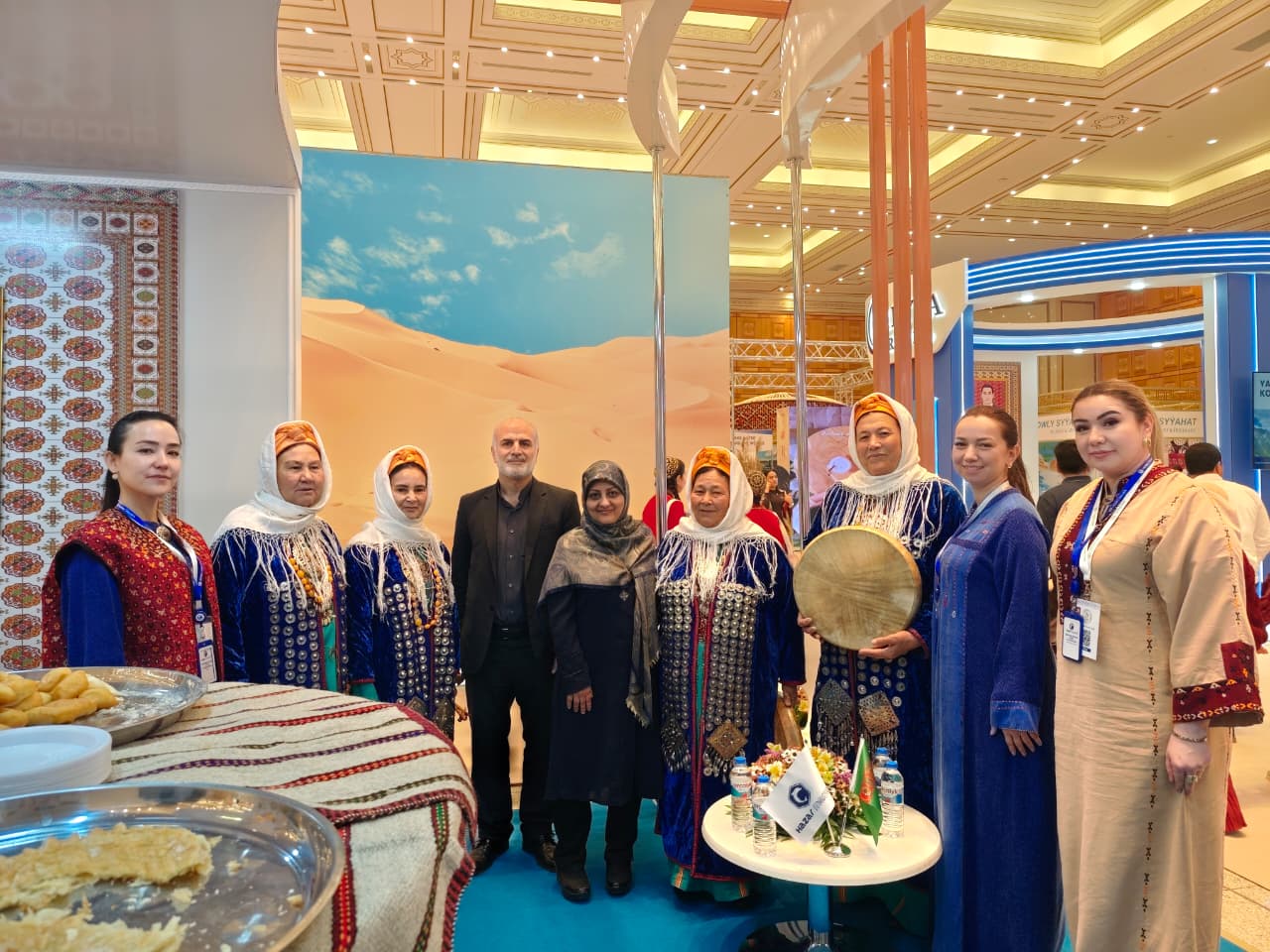 EYR-nyň T-ndaky ilçihanasynyň Medeniýet meseleleri boýunça geňeşçisi Abdolreza Abbasiniň «Turkmen Travel 2026» sergisine aýlanmagy